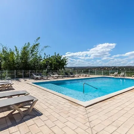 Rmr Charm & Comfort *